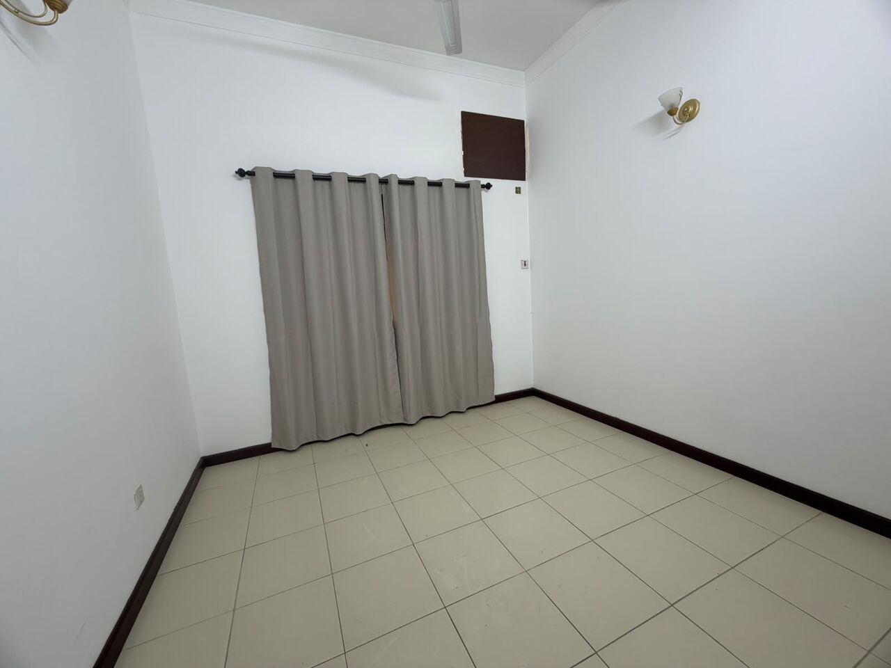 Adliya, Apartments, Flats, Houses & Villas, BHD 260/month,  2 BR,  2 BHK/ 1 BATHROOM/  RENT 260 / WITH EWA/ ADLIYA / SEMIFURNISHED