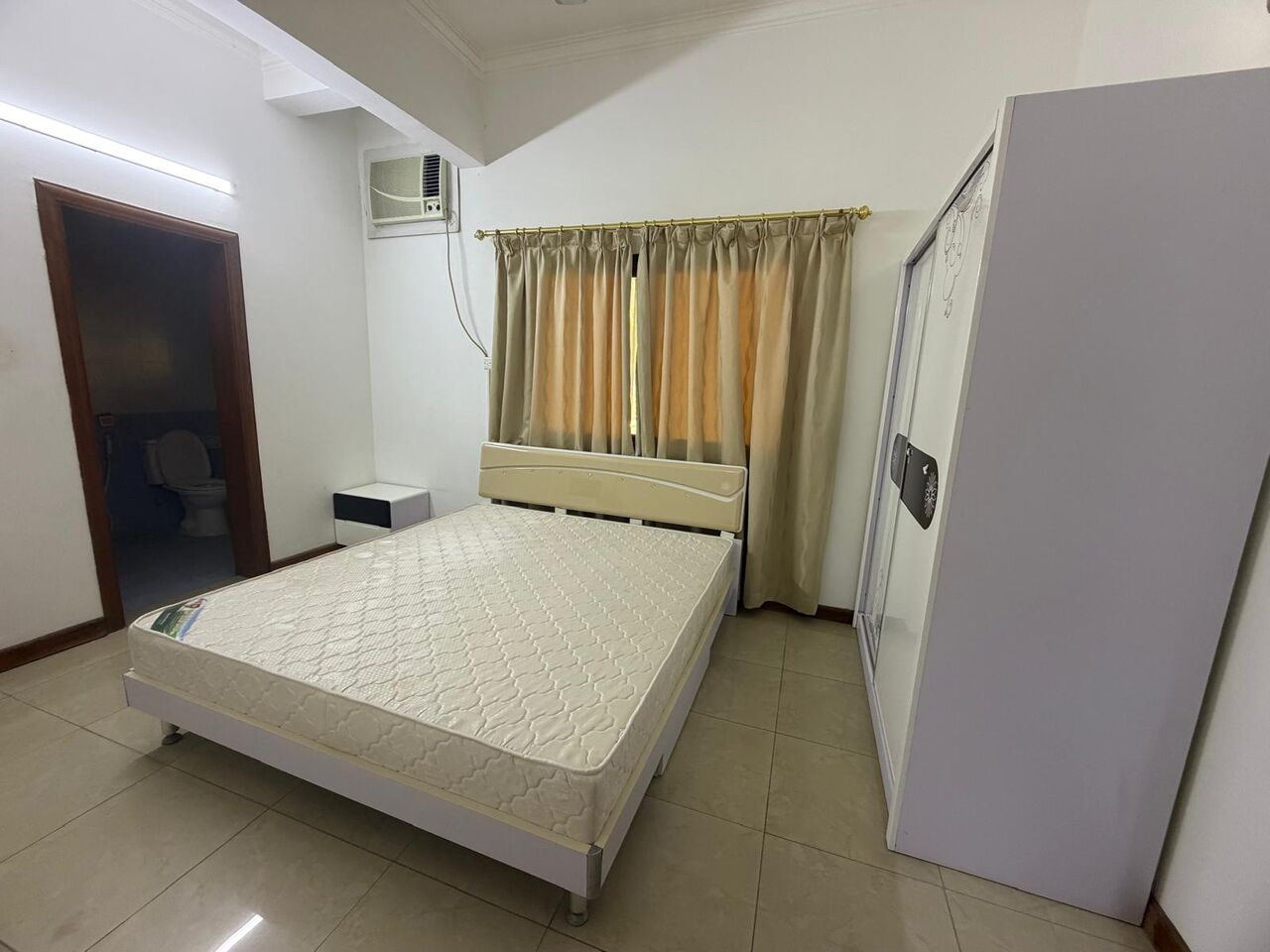 Adliya, Apartments, Flats, Houses & Villas, BHD 300/month,  Furnished,  2 BR,  2BHK/ FULLY FURNISHED/ BD 300 WITH EWA /ADLIYA