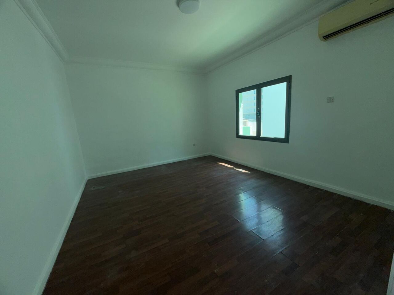 Adliya, Apartments, Flats, Houses & Villas, BHD 400/month,  3 BR,  3 Room / Big Hall/ Separate Kitchen/ Good For Staff Accommodation/ Unlimited Ewa