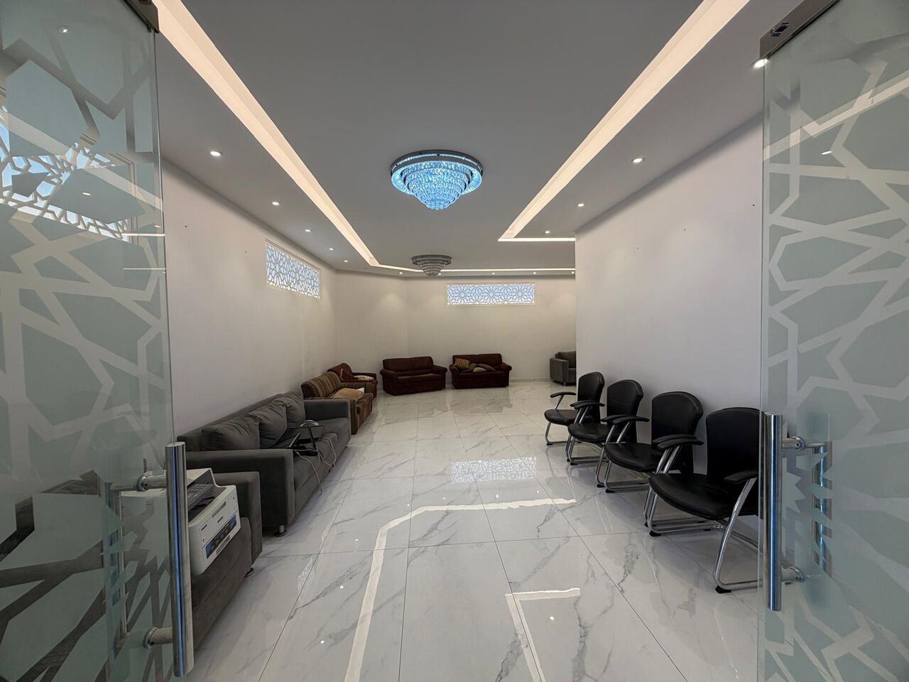 Adliya, Offices, BHD 400,  Commercial Office Space/ Adliya/ Good Interior / BIG Space/ 4 BIG Room