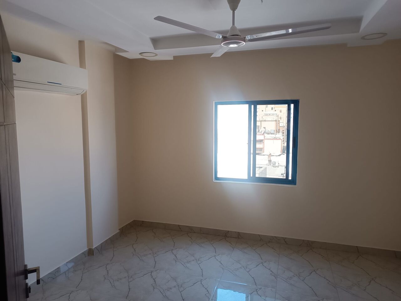 Adliya, Apartments, Flats, Houses & Villas, BHD 220/month,  2 BR,  2 BHK/ Semi Furnished/ AC Provided/ Without EWA /Rent 220 BD