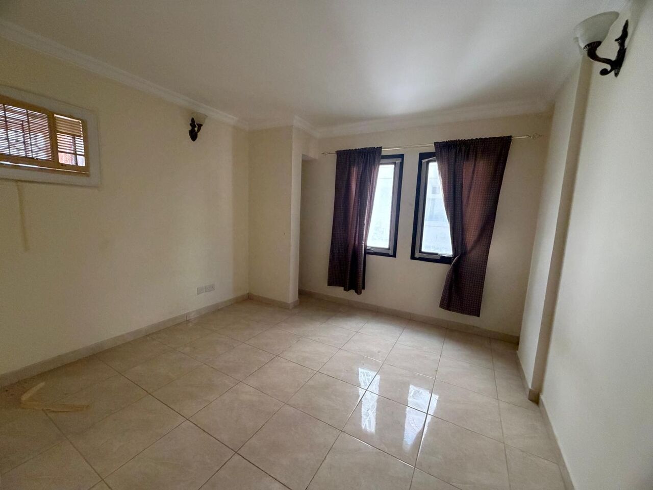Adliya, Apartments, Flats, Houses & Villas, BHD 230/month,  2 BR,  2 BHK Semi Furnished / Without EWA / AC Provided/ Rent BD 230 Without EWA