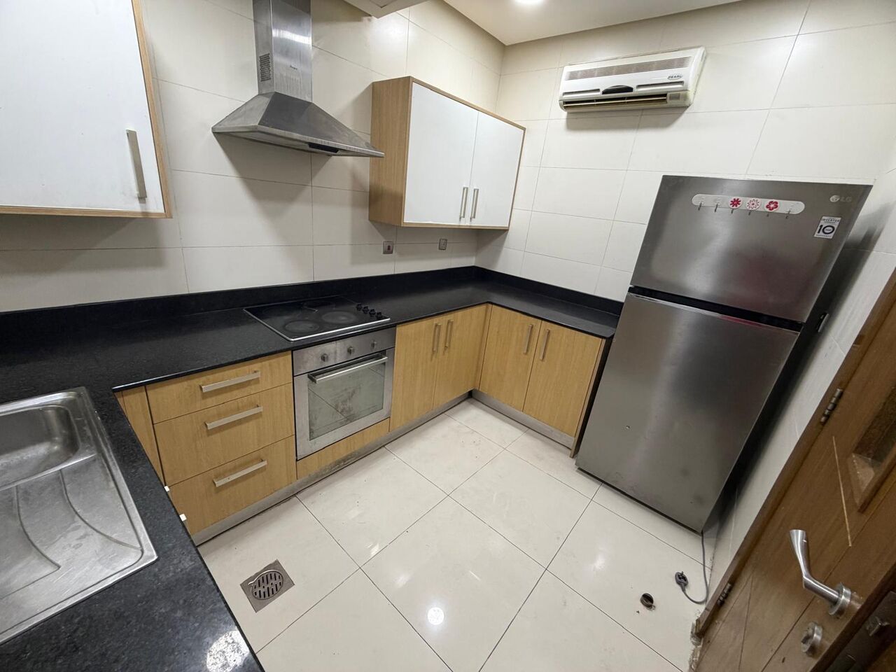 Adliya, Apartments, Flats, Houses & Villas, BHD 320/month,  Furnished,  2 BR,  2 BHK Fully Furnished With EWA/ Adliya/ Rent 320 BD With 3 Bathrooms & Balcony