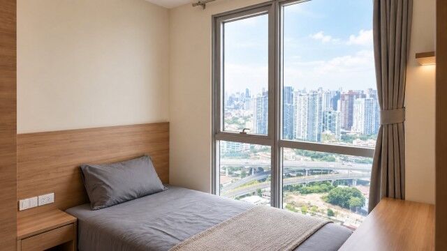 Bangkok, Villas, THB 40000,  65 Sq. Meter,  Rhythm Sukhumvit 50 Spacious Clean 32nd Floor BTS OnNut