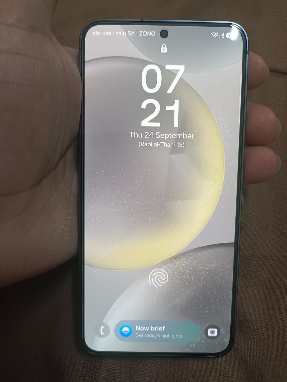 Al Aqeeq, Mobile Phones, SAR 1400,  Samsung Galaxy S24 FE 8/128GB Blue - Minor Scratch