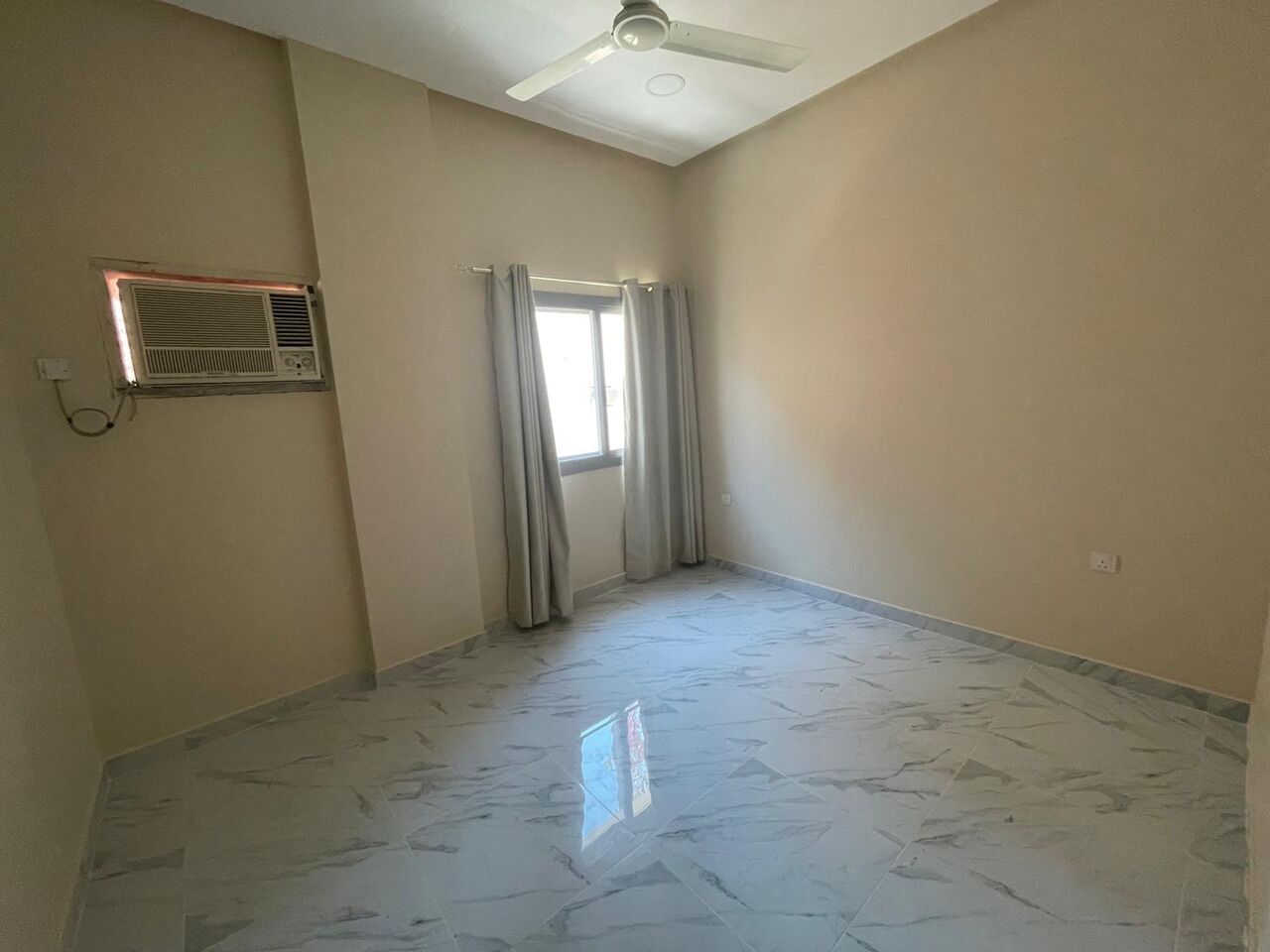 Adliya, Apartments, Flats, Houses & Villas, BHD 230/month,  2 BR,  2 Bedroom In Adliya Without Ewa Near Andalus Garden