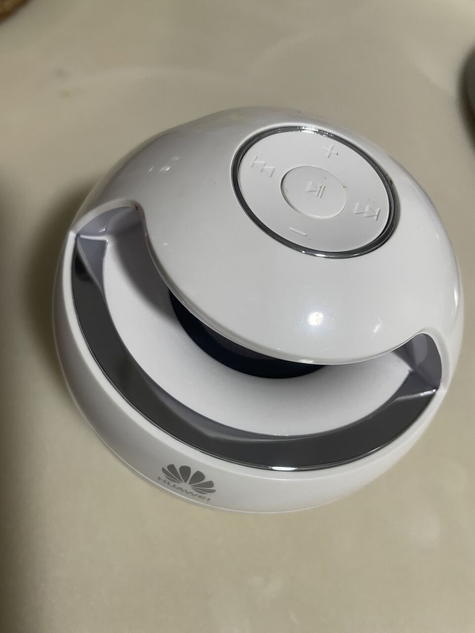 Jubail, Electronics, SAR 50,  HUAWEI Beautiful White Bluetooth Speaker, Model B03