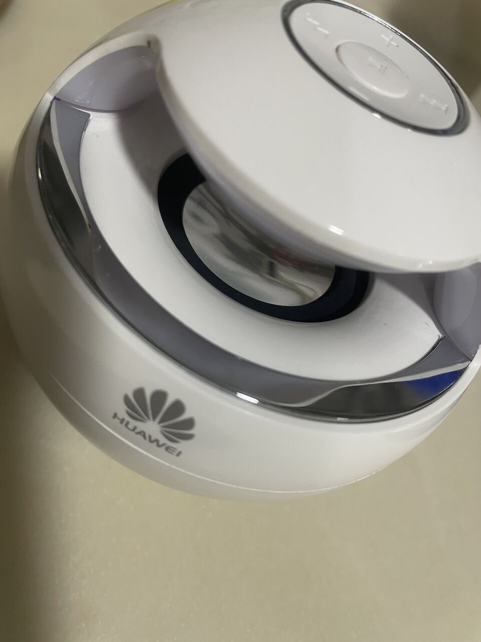 Jubail, Electronics, SAR 50,  HUAWEI Beautiful White Bluetooth Speaker, Model B03
