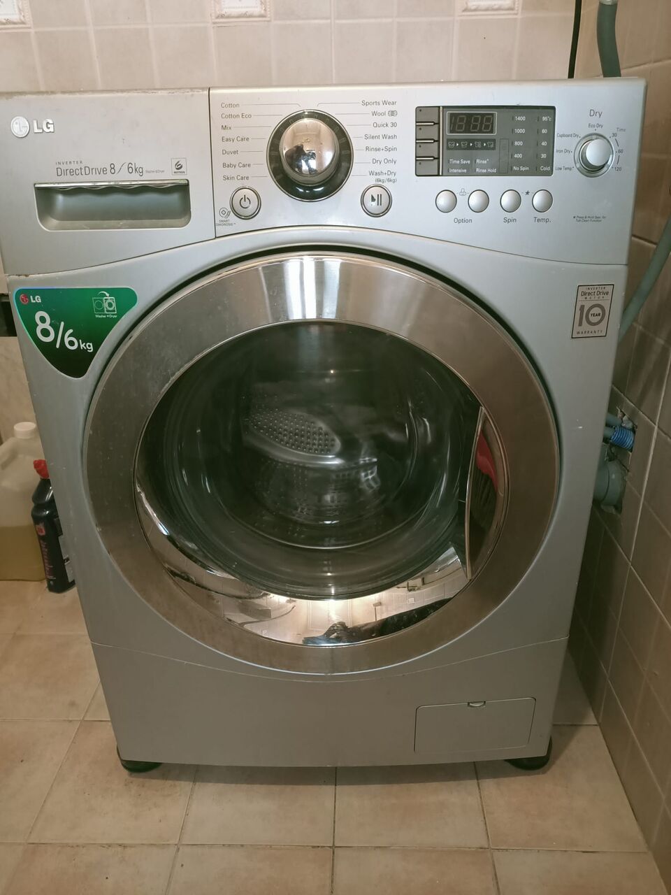 East Riffa, Household Items, BHD 60,  LG Automatic Washing Machine 8kg With Dryer - Good Condition