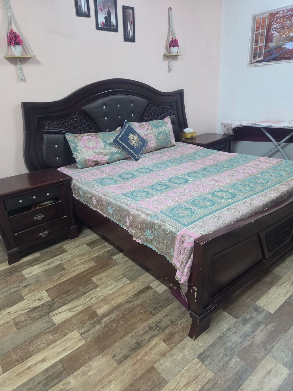 Al Wizarat, Furniture, SAR 500,  Bed Room Set For Sale (King Size Bed, Almira, Dressing Table, Side Table, Big Table)