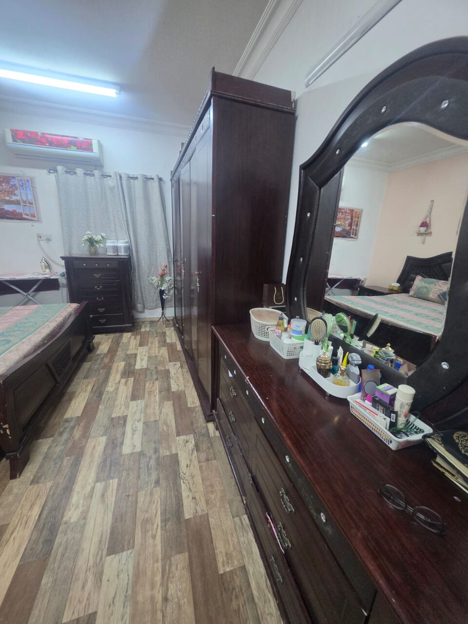 Al Wizarat, Furniture, SAR 500,  Bed Room Set For Sale (King Size Bed, Almira, Dressing Table, Side Table, Big Table)