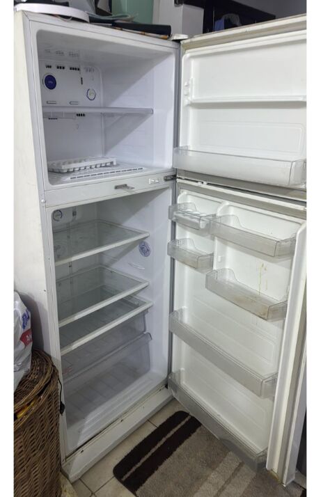 Dammam, Household Items, SAR 415,  SAMSUNG Large Fridge - Good Condition  -415