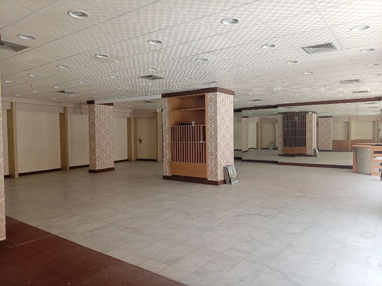 Adliya, Apartments, Flats, Houses & Villas, BHD 1300/year,  3 BR,  Commercial Shops With Central Ac For Rent In : Adliya