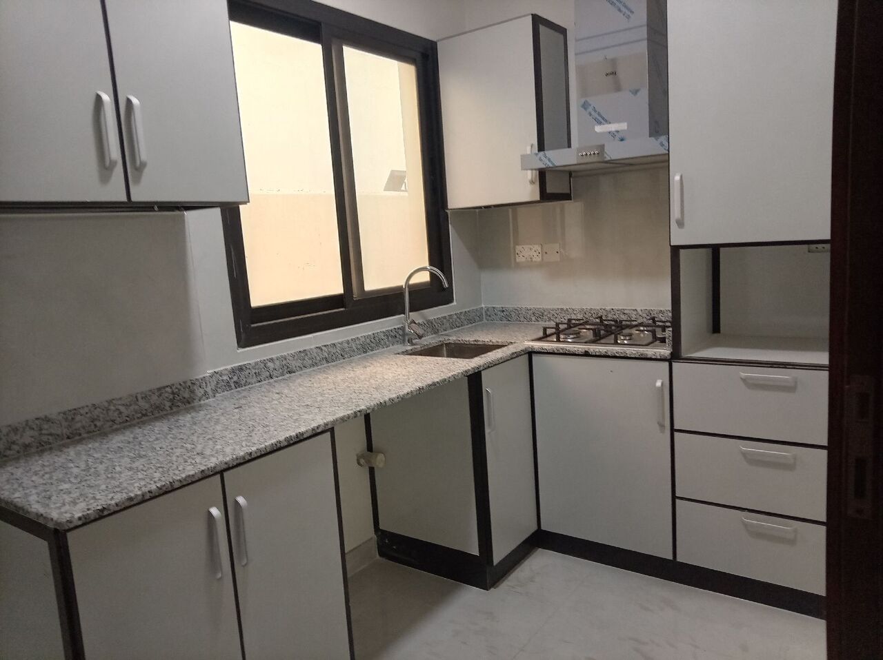 Manama, Apartments, Flats, Houses & Villas, BHD 320/year,  2 BR,  Semi Furnished 2 Bedroom 2 Bathroom With Ewa Flat For Rent In : Sagaya