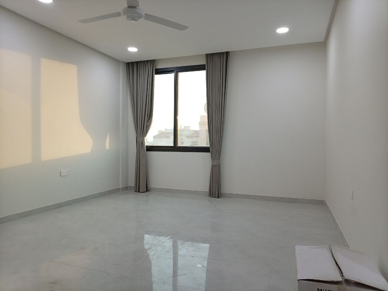 Manama, Apartments, Flats, Houses & Villas, BHD 320/year,  2 BR,  Semi Furnished 2 Bedroom 2 Bathroom With Ewa Flat For Rent In : Sagaya