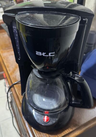 Dammam, Household Items, SAR 35,  Coffee Maker And Flask Good Condition -60 +40