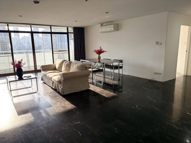 Bangkok, Villas, THB 55000,  156 Sq. Meter,  Waterford Park Thonglor Spacious Comfortable 10th Floor BTS Thonglor