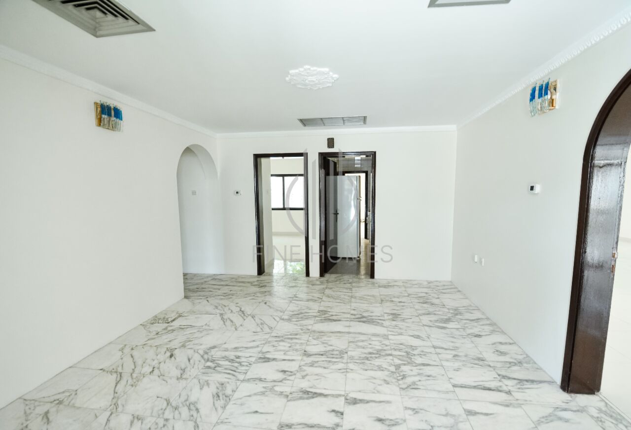 Saar, Villas, BHD 600,  Spacious 4 Bedroom Semi-Furnished Compound Villa