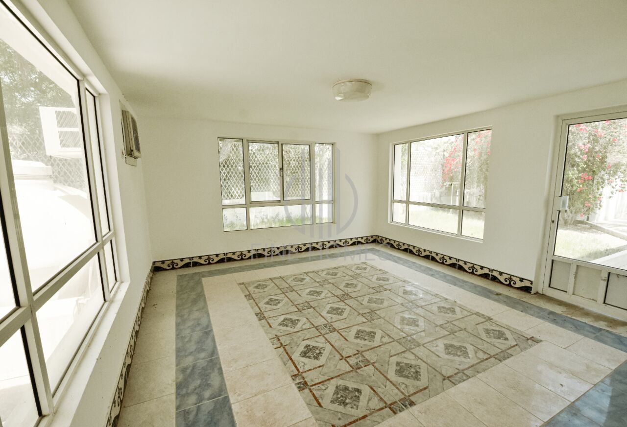 Saar, Villas, BHD 600,  Spacious 4 Bedroom Semi-Furnished Compound Villa