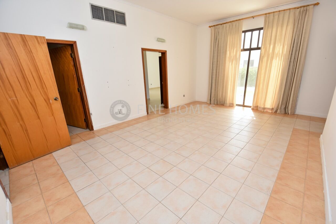 Saar, Villas, BHD 675,  Bright & Spacious Villa ! Pool & Garden !