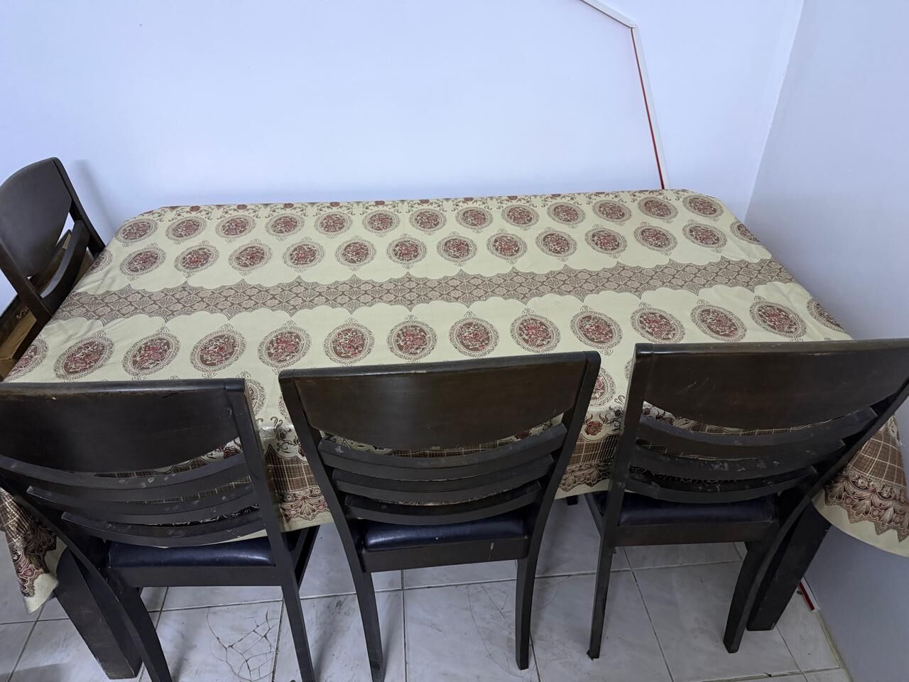 Hara, Household Items, SAR 700,  Household Items..!! Dining Table With Chairs, Tea Table, Infant Bed, High Chair, Vacuum Cl