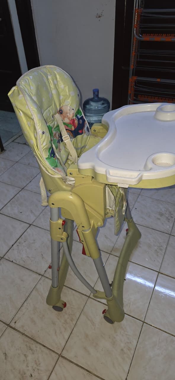 Hara, Household Items, SAR 700,  Household Items..!! Dining Table With Chairs, Tea Table, Infant Bed, High Chair, Vacuum Cl