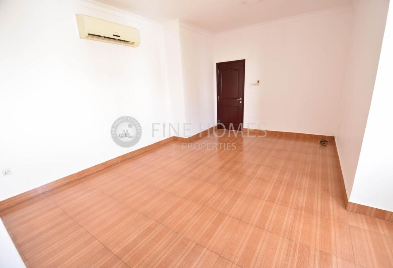 Saar, Villas, BHD 600,  Upgraded Semi Furnished Villa At Saar Area