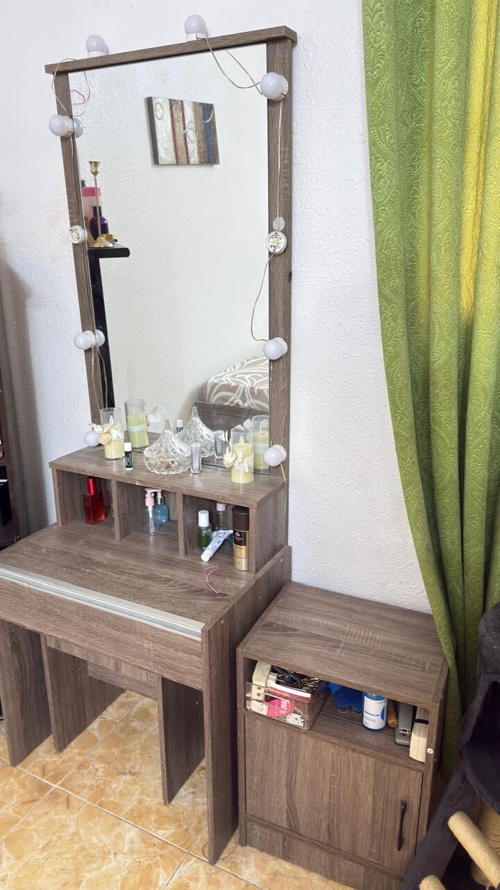 Al Naseem, Furniture, SAR 500,  Bed Set (no Mattress) With Showpiece Cupboard Free
