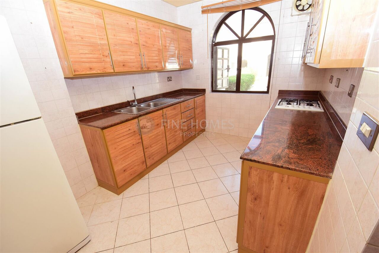 Saar, Villas, BHD 700,  Well Maintained Comp Villa! Garden Included !