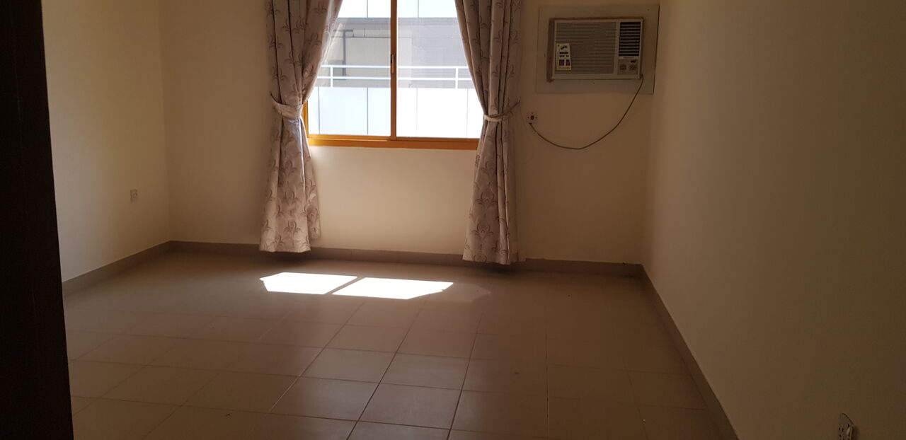 Manama, Apartments, Flats, Houses & Villas, BHD 190/month,  2 BR,  2BHK Semi  Furnished Flat For Rent In Um Al Hassam