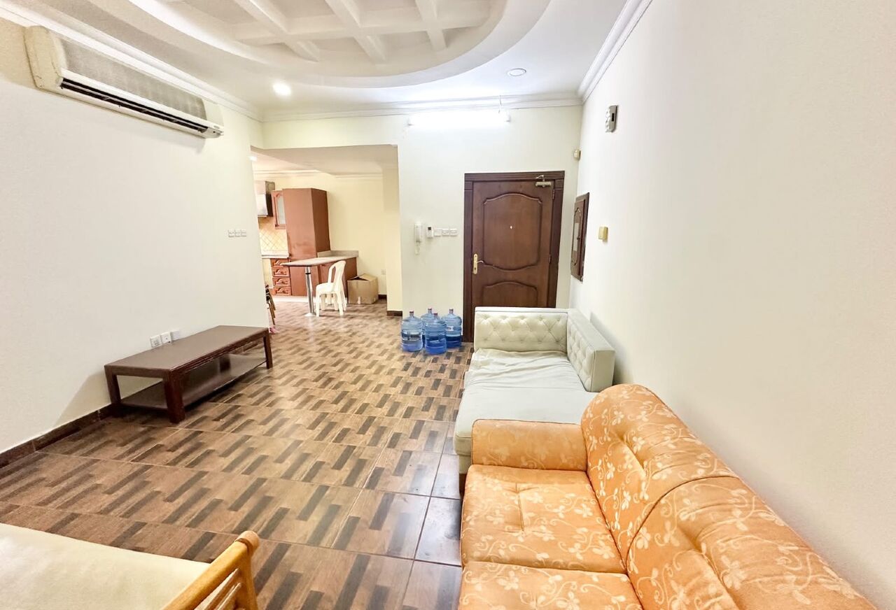 Manama, Apartments, Flats, Houses & Villas, BHD 250/month,  2 BR,  INCLUSIVE| MAINTENANCE| SEMI OPEN KITCHEN| PARKING