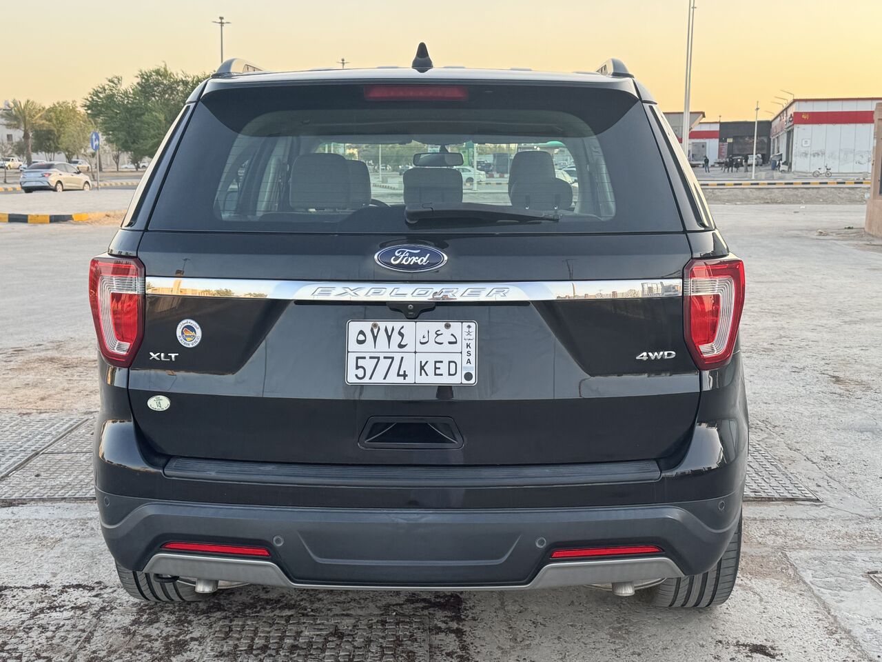 Riyadh, Vehicles, Cars & Trucks , SAR 80,  Ford Explorer,  2019,  Automatic,  143000 KM,