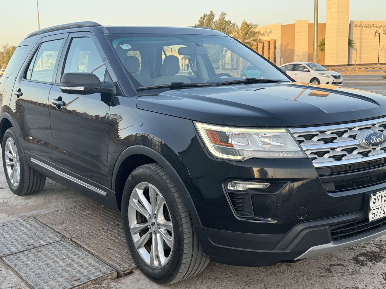 Riyadh, Vehicles, Cars & Trucks , SAR 80,  Ford Explorer,  2019,  Automatic,  143000 KM,
