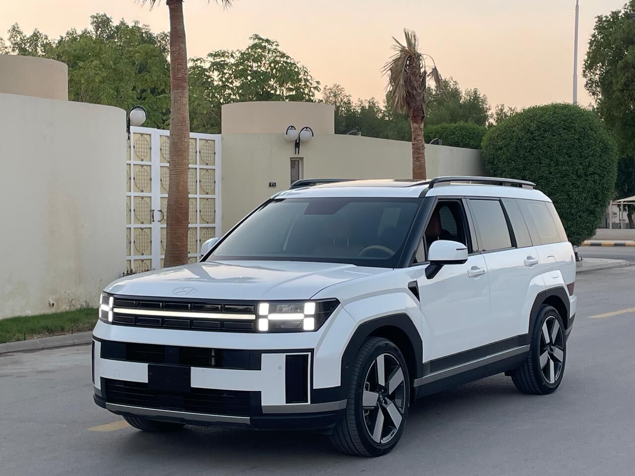 Riyadh, Vehicles, Cars & Trucks , SAR 130,  HYUNDAI SANTAFE 2.5T,  2024,  Automatic,  46000 KM,  FULL OPTION