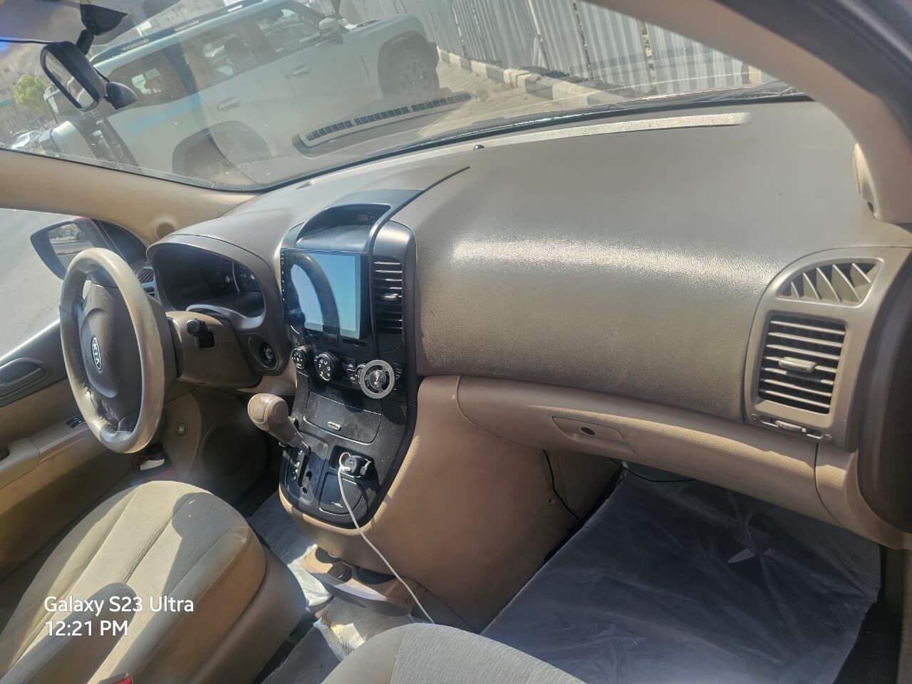 Dammam, Vehicles, Cars & Trucks , SAR 22000,  2011,  2011,  Automatic,  290 KM,  Kia Carnival , Neat And Clean - Well Maintained