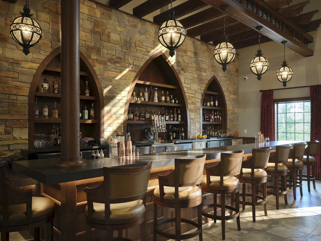 New York, Restaurants, Discover Family Activities At Dellshire Resort In Wisconsin Dells