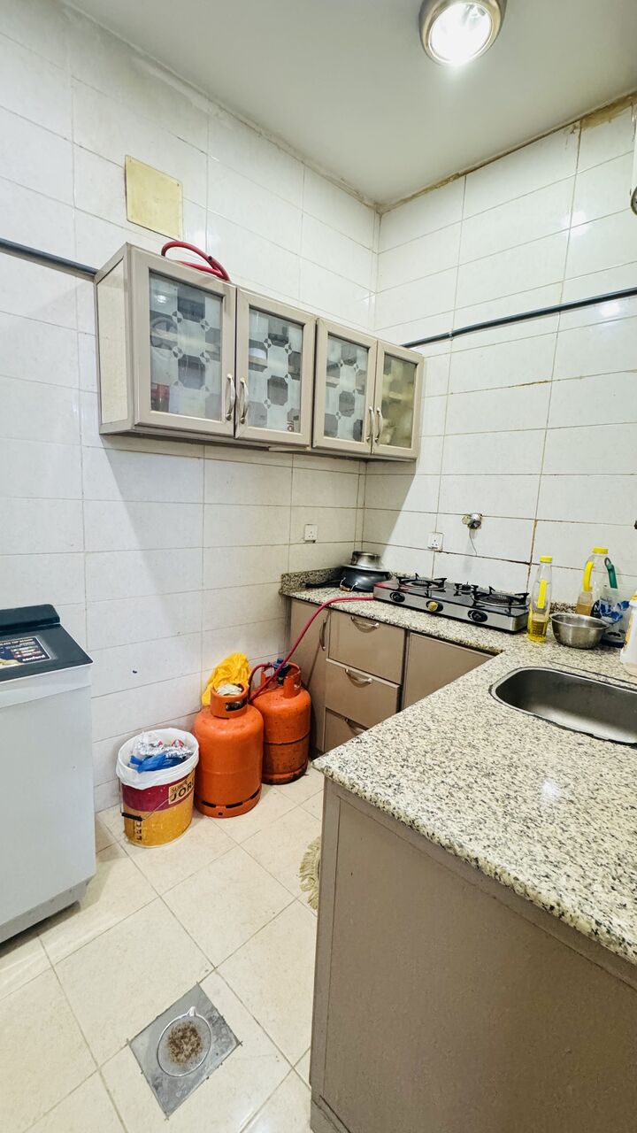 Al Batha, Bedspace For Rent, SAR 500/month,  Bed Space For Rent. 500/month Including All Facilities/water And Electricity Included