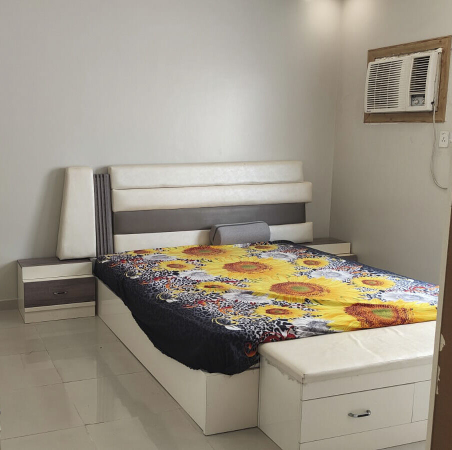 Riyadh, Furniture, SAR 1000,  Bed Set For Sell With Mattres