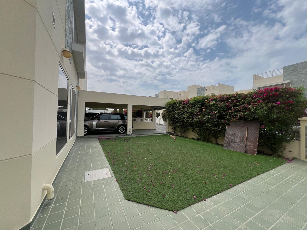 Janabiya, Villas, BHD 800,  4BR SEMI-FURNISHED VILLA WITH PRIVATE POOL FOR RENT IN JANABIYAH
