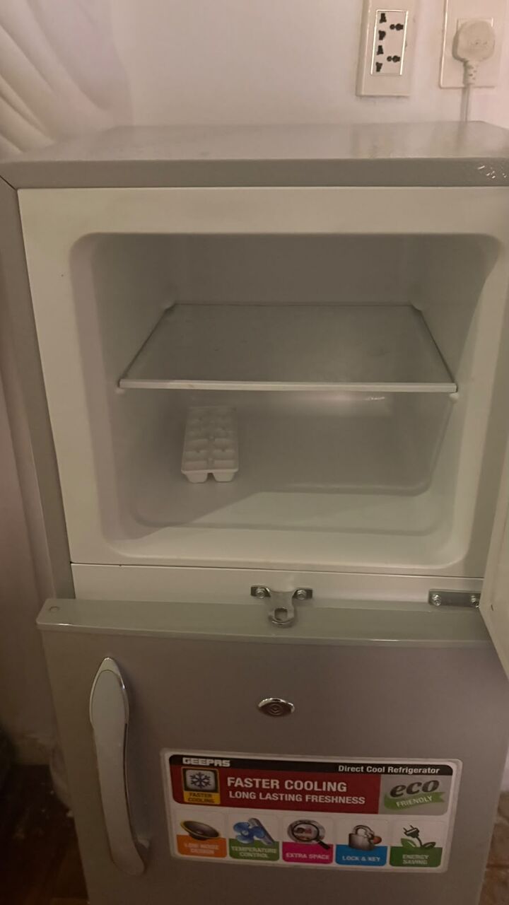Dammam, Electronics, SAR 400,  Refrigerator 32L