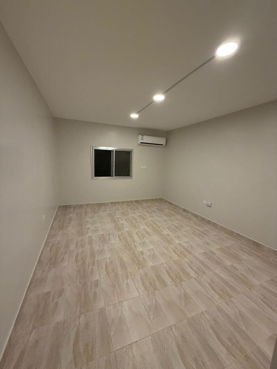 Al Malaz, Apartments, Flats, Houses & Villas, SAR 25000/year,  1 BR,  34 Sq. Meter,  Studio For Rent In Malaz