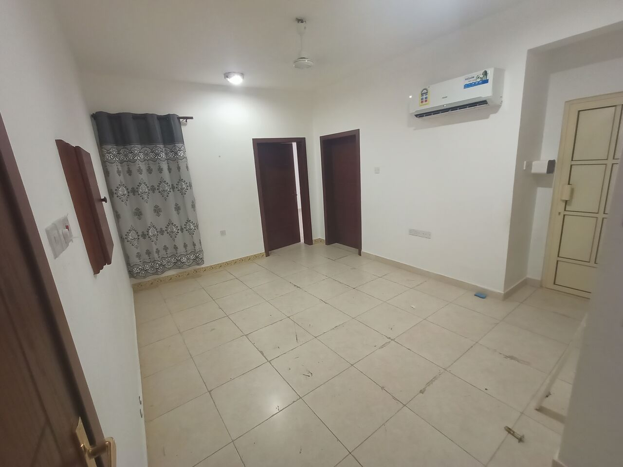 Busaiteen, Apartments, Flats, Houses & Villas, BHD 220/month,  2 BR,  Family Building With EWA Unlimited