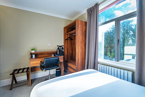 London, Travel, UNO Thames Hotel &ndash; Comfortable Hotels In Maidenhead