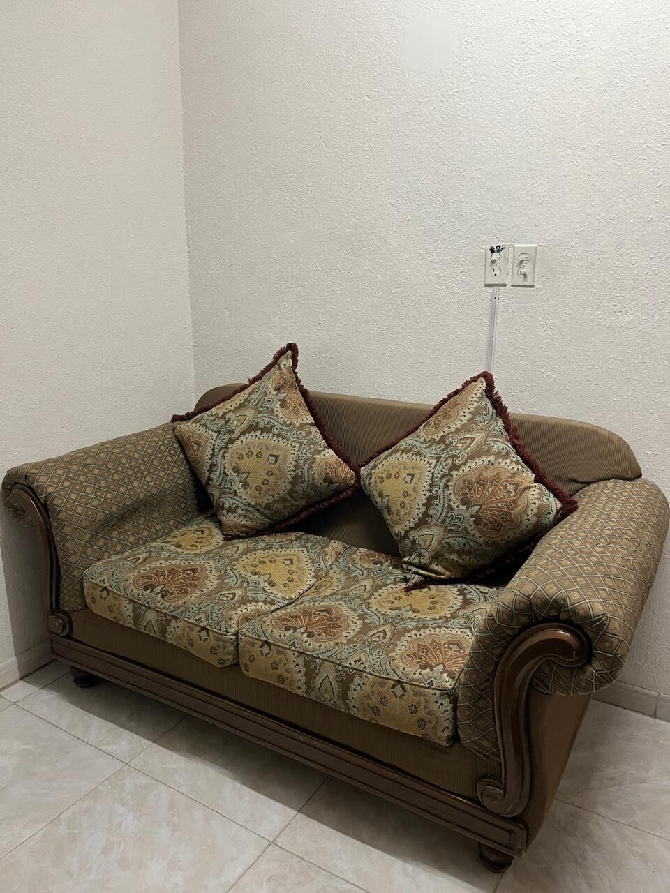 Dammam, Furniture, SAR 120,  Two Seater Sofa Set For Sale