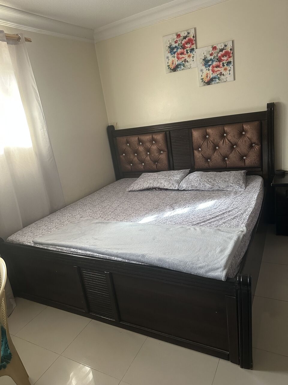 Al Malaz, Furniture, SAR 750,  KINGSIZE BEDSET + FREE LARGE COMFORT + MATTRESS-FREE