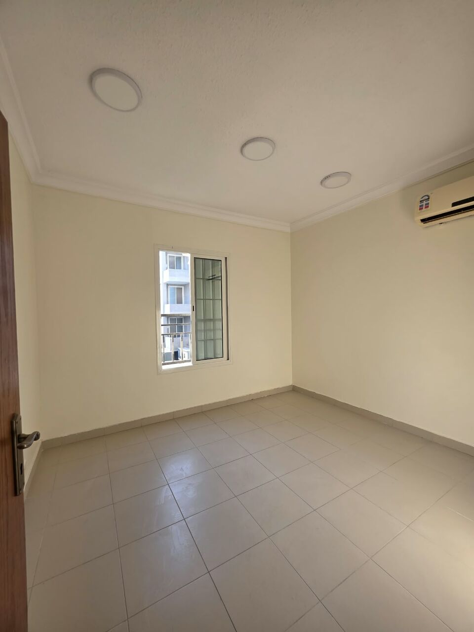 Khobar, Apartments, Flats, Houses & Villas, SAR 27600/year,  3 BR,  3 Bedrooms, A Hall, 2 Bathrooms, A Kitchen,with Air Conditioners And Elevator,available