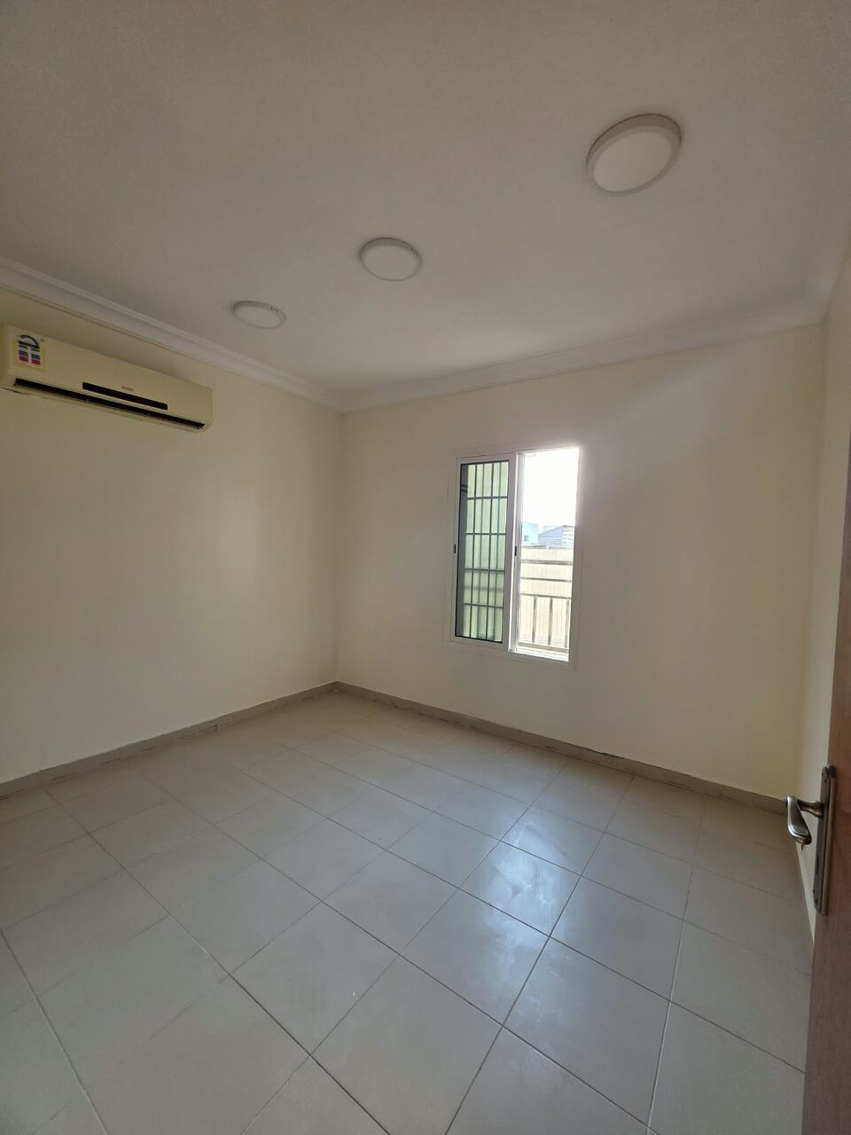 Khobar, Apartments, Flats, Houses & Villas, SAR 27600/year,  3 BR,  3 Bedrooms, A Hall, 2 Bathrooms, A Kitchen,with Air Conditioners And Elevator,available