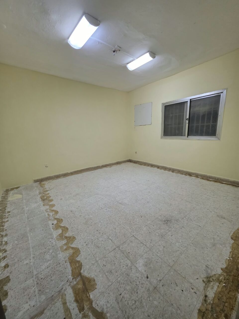 Khobar, Apartments, Flats, Houses & Villas, SAR 23600/year,  4 BR,  4 Bedrooms, A Hall, 2 Bathrooms, A Kitchen   Fast Floor Apartment  Elevator Not Available