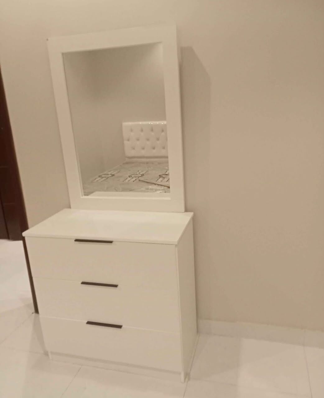 Jeddah, Furniture, SAR 2,  Elegant Bedroom Furniture Set With 4-Door Wardrobe