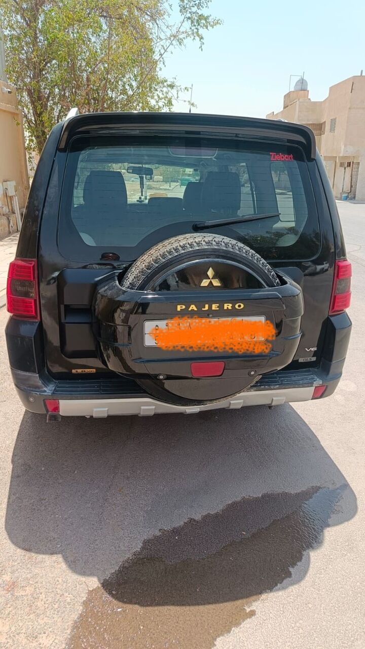 Riyadh, Vehicles, Cars & Trucks , SAR 18000,  Mitsubishi Pajero,  2009,  Automatic,  350000 KM,  SAR 18000Pajero   Full Option